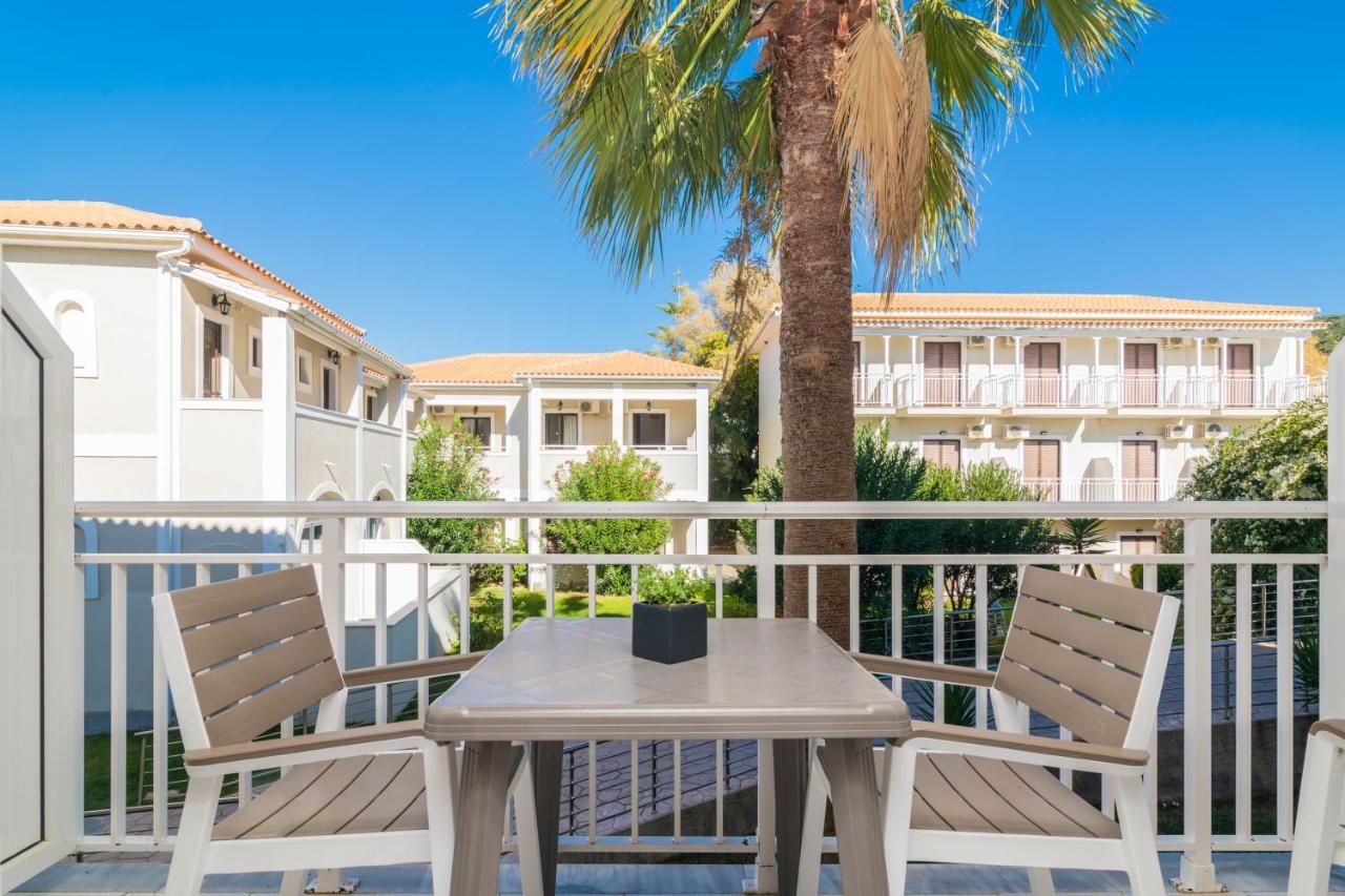 Cavo D'Oro All Inclusive Resort Kalamaki  Exterior photo